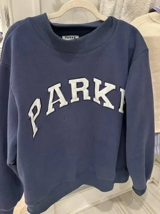 Parke Navy Casual Sweatshirt, Classic Crew Neck with Letter Patch, Versatile Top - Picture 2 of 7